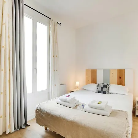 Apartment Sejour Parisien Pour 4, Pres De Montmartre