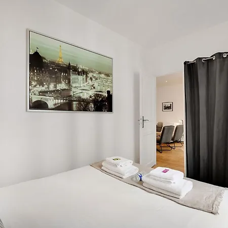 Sejour Parisien Pour 4, Pres De Montmartre