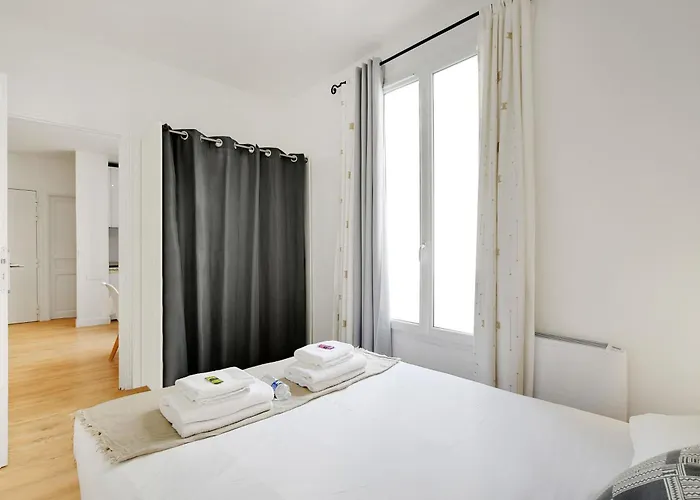 Apartamento Parisien Pour 4, Près De Montmartre *